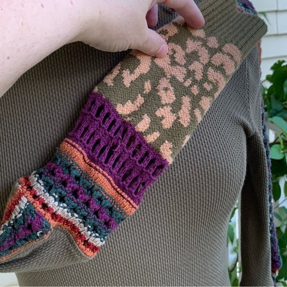 Free People Switch It Up Knit Cuff Thermal Top M Crochet Boho Festival Olive - Picture 8 of 14